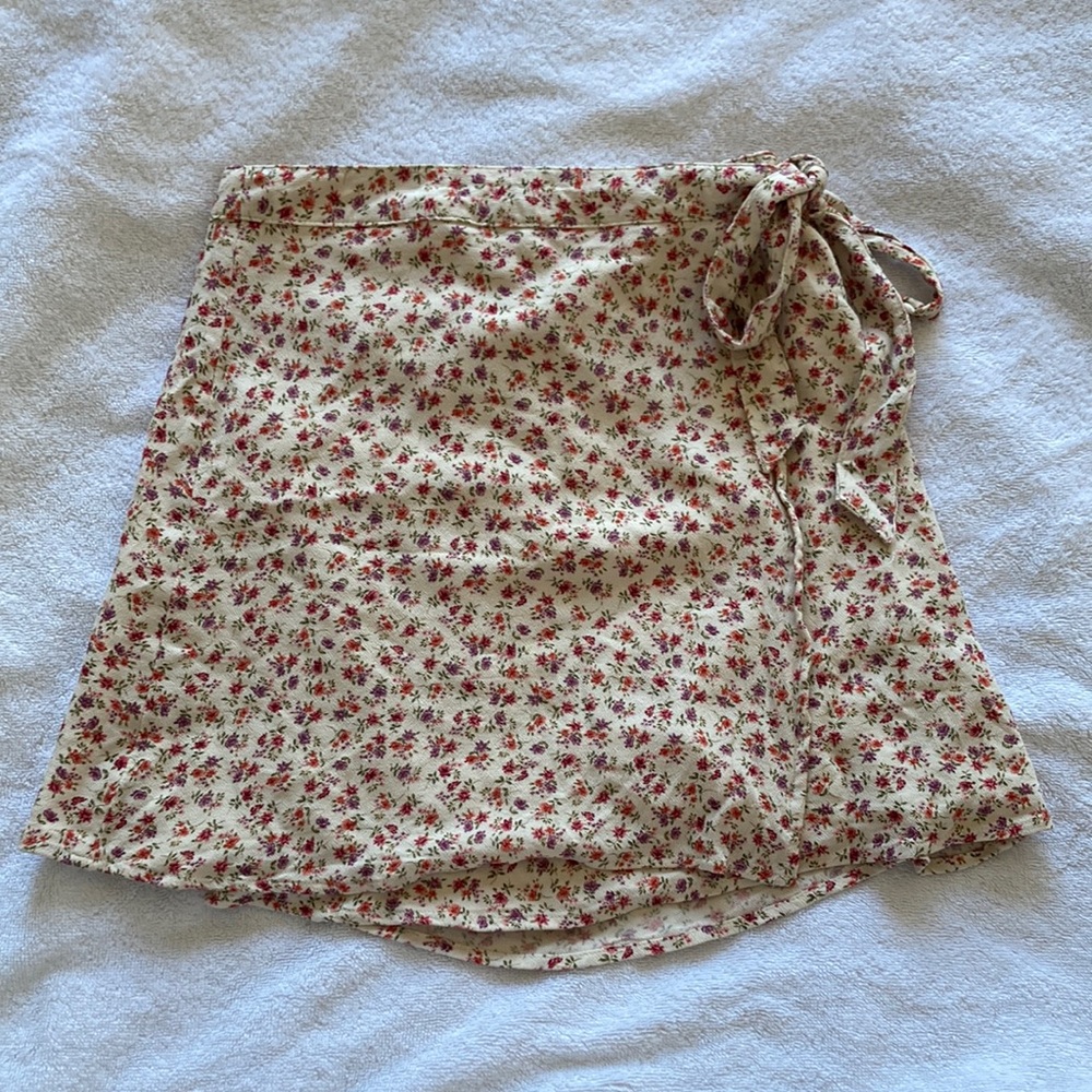 American Eagle Floral Wrap Skirt